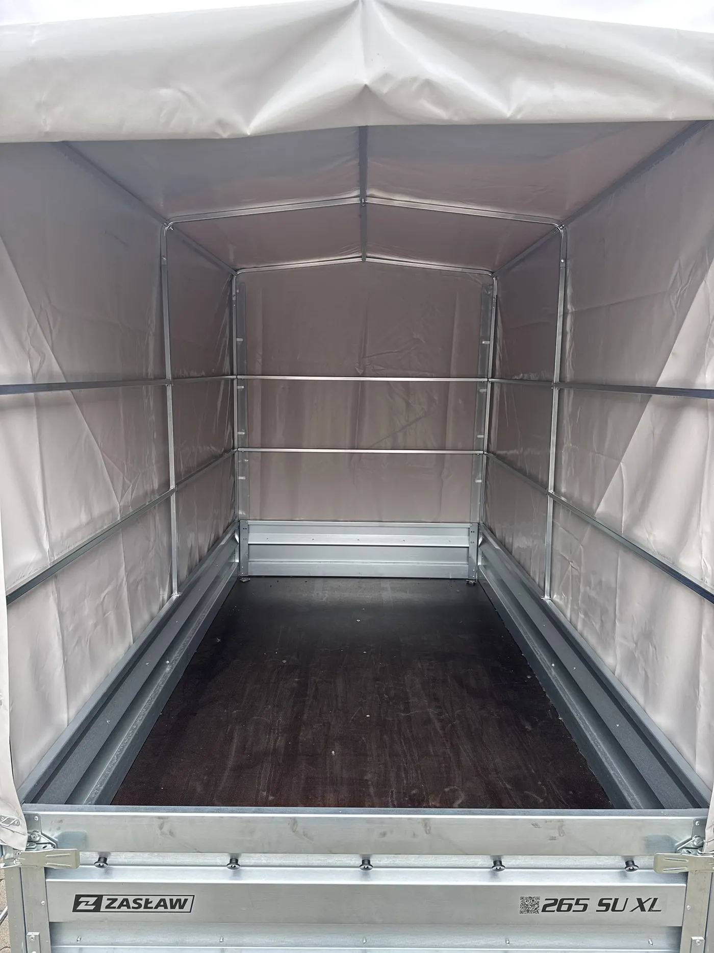 750-kg-Kastenanhänger der Mietschmiede – Ansicht 4